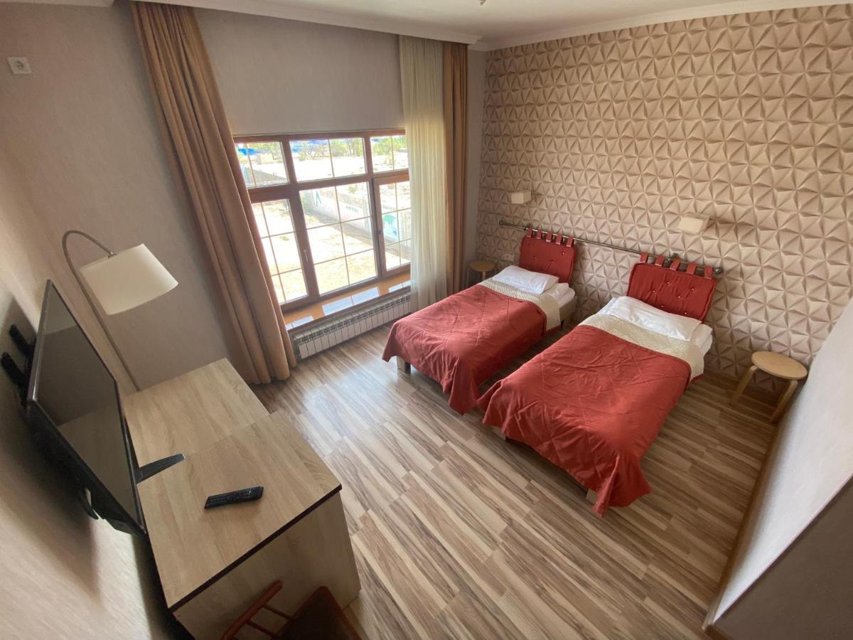 Hotel Azimut Balykčy Esterno foto