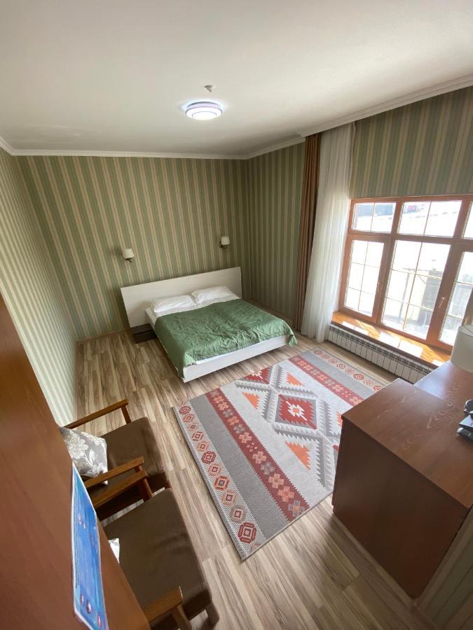 Hotel Azimut Balykčy Esterno foto