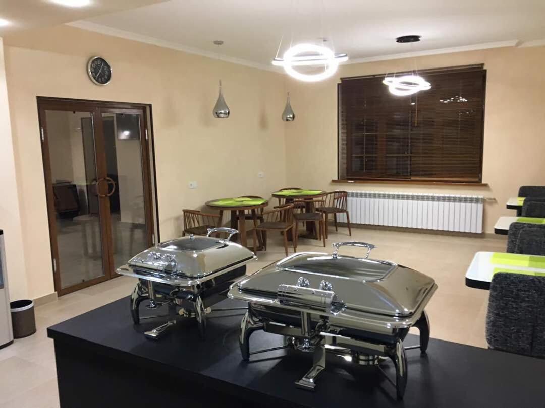 Hotel Azimut Balykčy Esterno foto