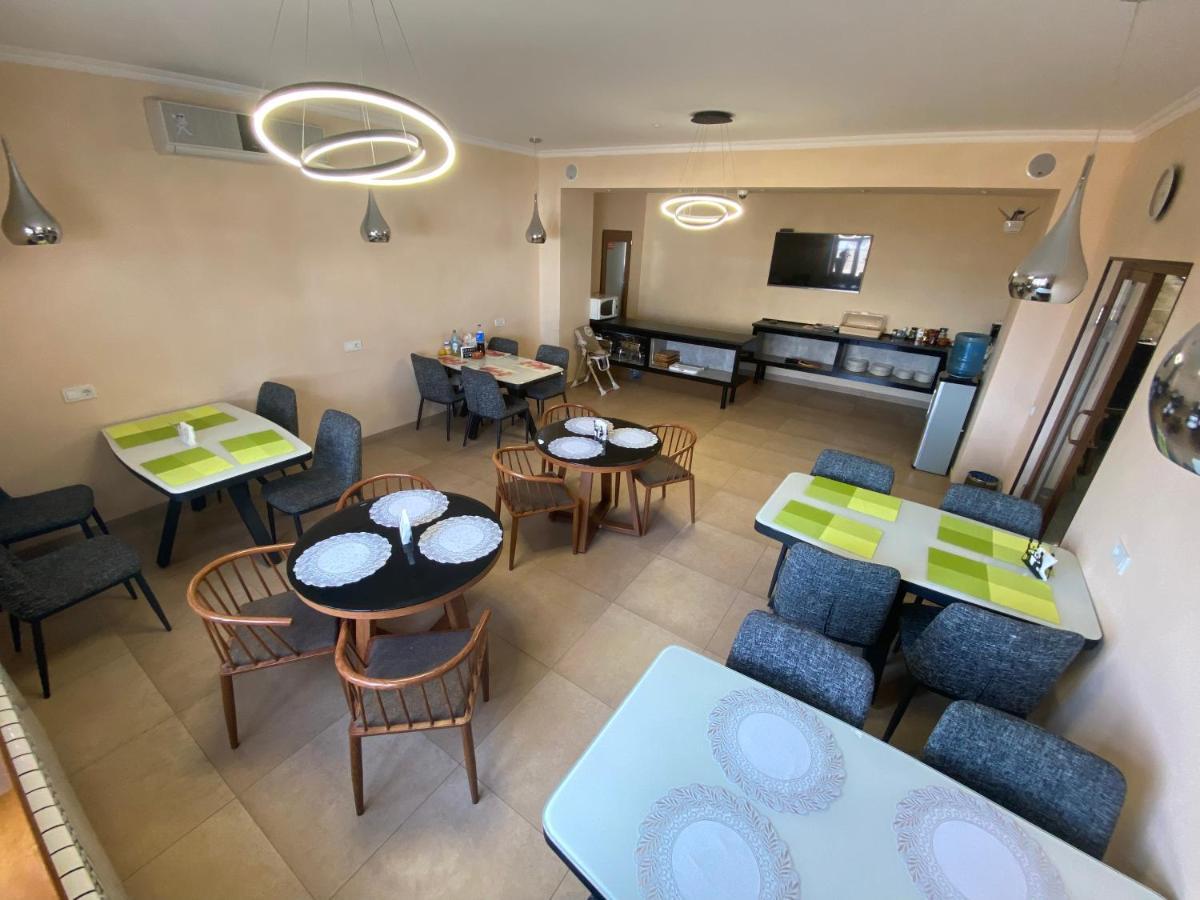 Hotel Azimut Balykčy Esterno foto