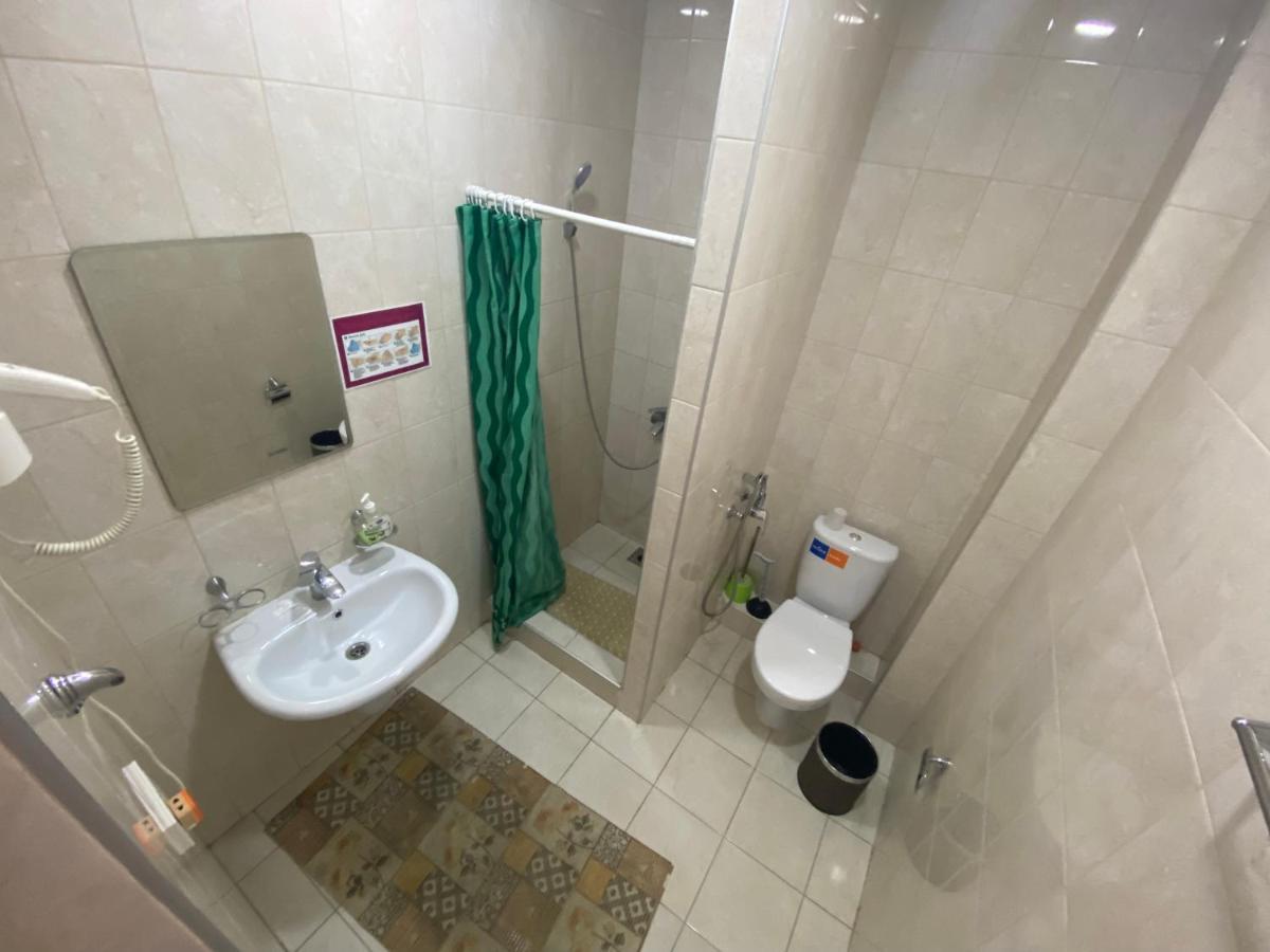 Hotel Azimut Balykčy Esterno foto
